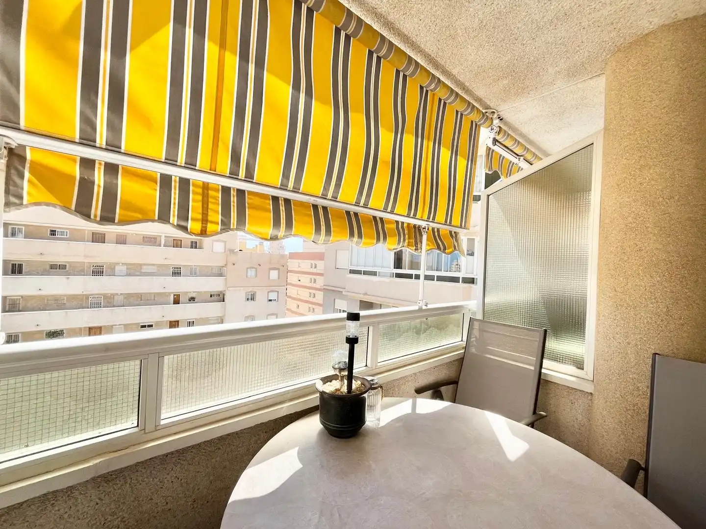 Flat with terrace to rent in Nueva Torrevieja - Aguas Nuevas, imagen 2
