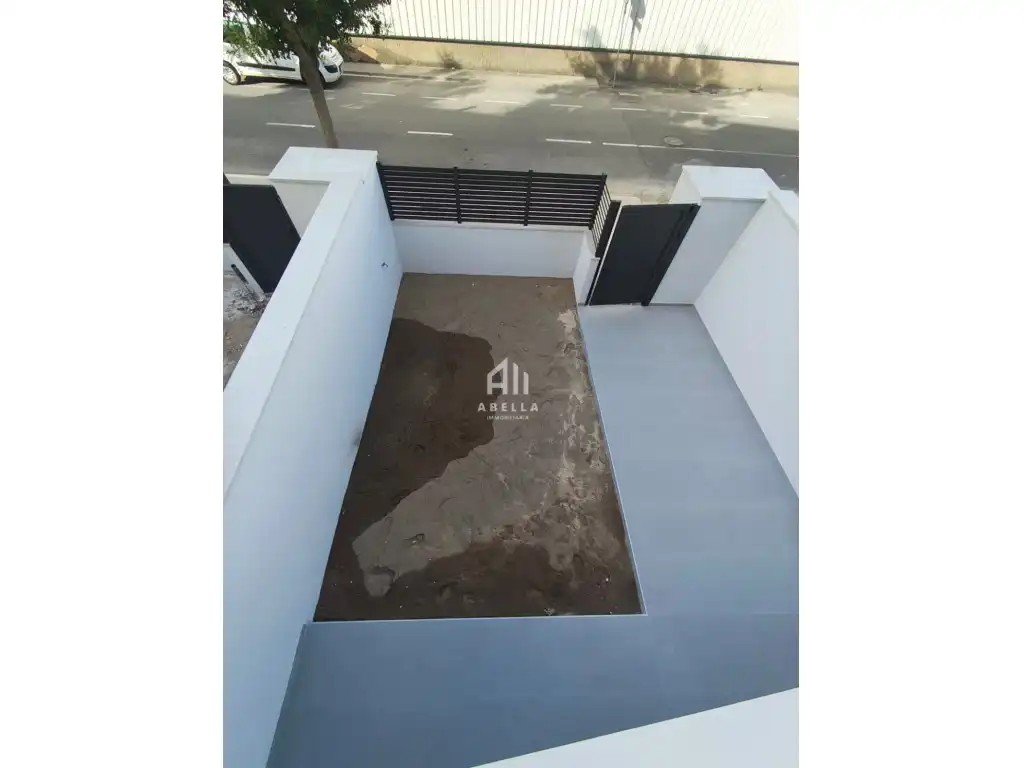 Aparcament de Casa adosada en venda en Alcarràs