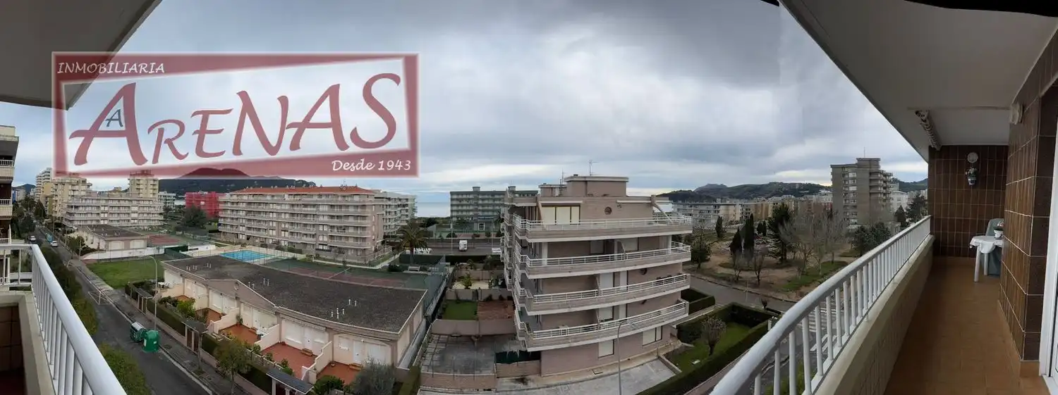 Vista exterior de Piso en venta en Laredo con Calefacción, Jardín privado y Parquet