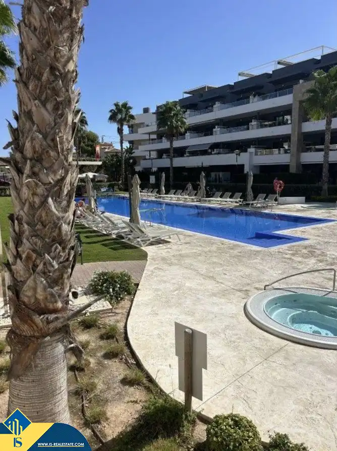 Schwimmbecken von Dachboden zum Verkauf in Orihuela mit Klimaanlage, Heizung und Terrasse
