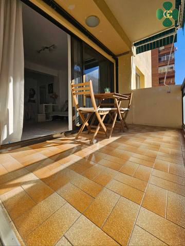 Piso en Venta en Carrer de Cantàbria en La Verneda i la Pau