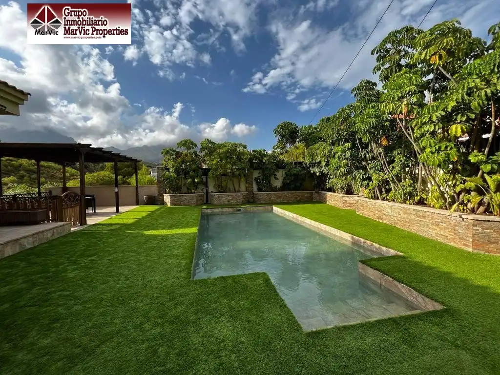 Piscina de Casa o xalet en venda en La Nucia amb Aire condicionat, Calefacció i Jardí privat