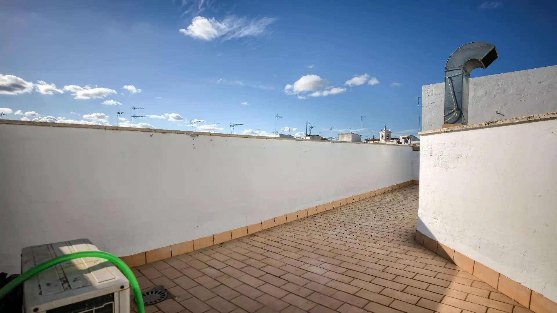 Terrassa de Àtic en venda en Sanlúcar la Mayor amb Aire condicionat, Calefacció i Terrassa