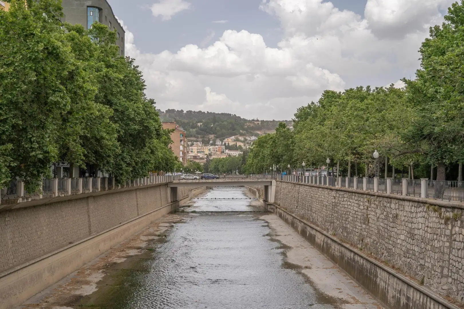 Außenansicht von Dachboden zum Verkauf in Granada mit Klimaanlage