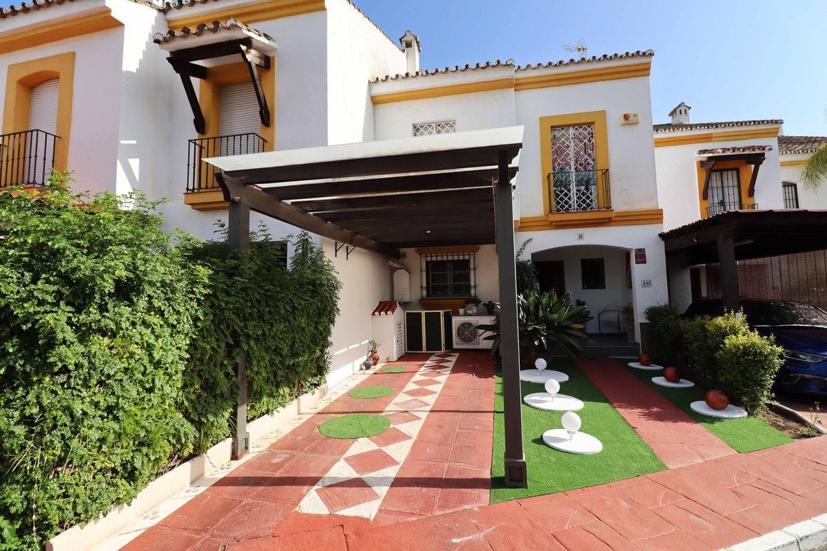 Jardí de Casa adosada en venda en Marbella amb Aire condicionat, Jardí privat i Terrassa