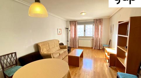 Foto 2 de Piso de alquiler en Huesas del Vasallo, Reyes Católicos - Paseo San Antonio, Cuenca