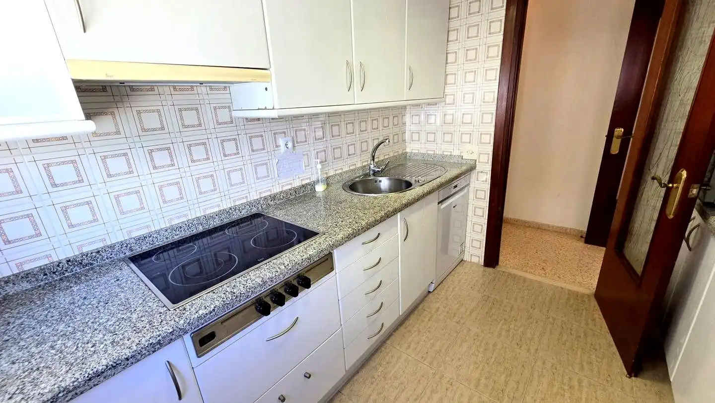 Küche von Wohnungen zum Verkauf in Gandia mit Klimaanlage, Terrasse und Möbliert