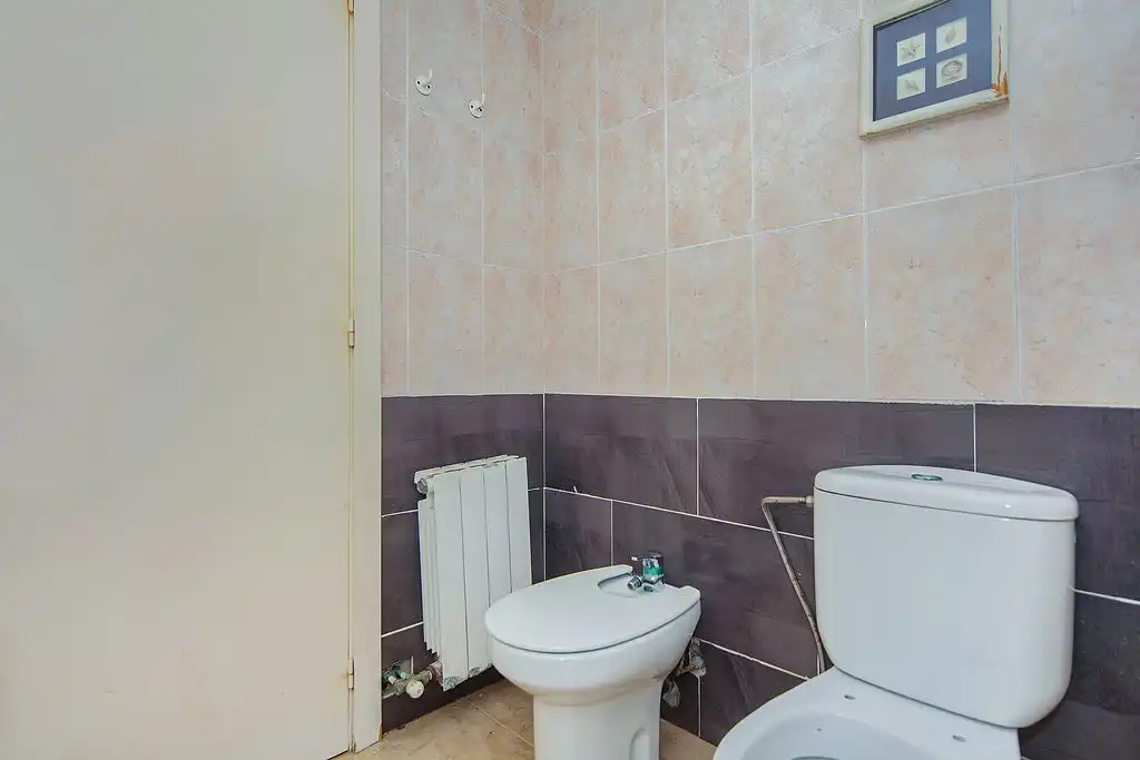 Bathroom of Flat for sale in Cornellà de Llobregat