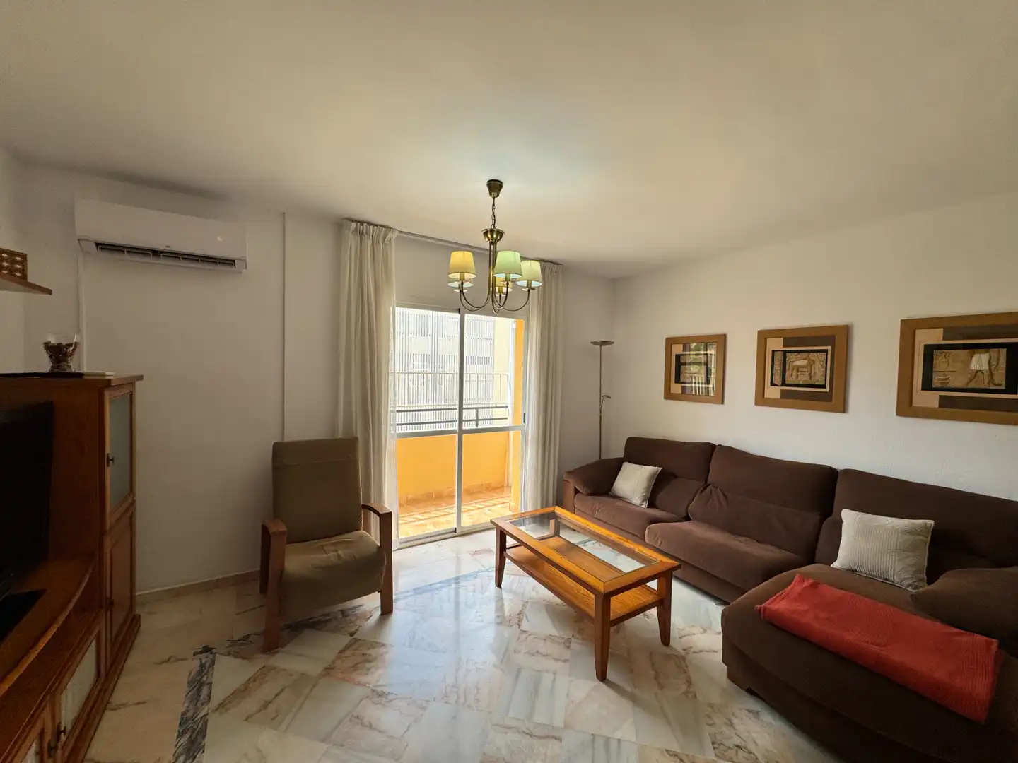 Sala d'estar de Pis per a compartir en Málaga amb Aire condicionat, Terrassa i Moblat