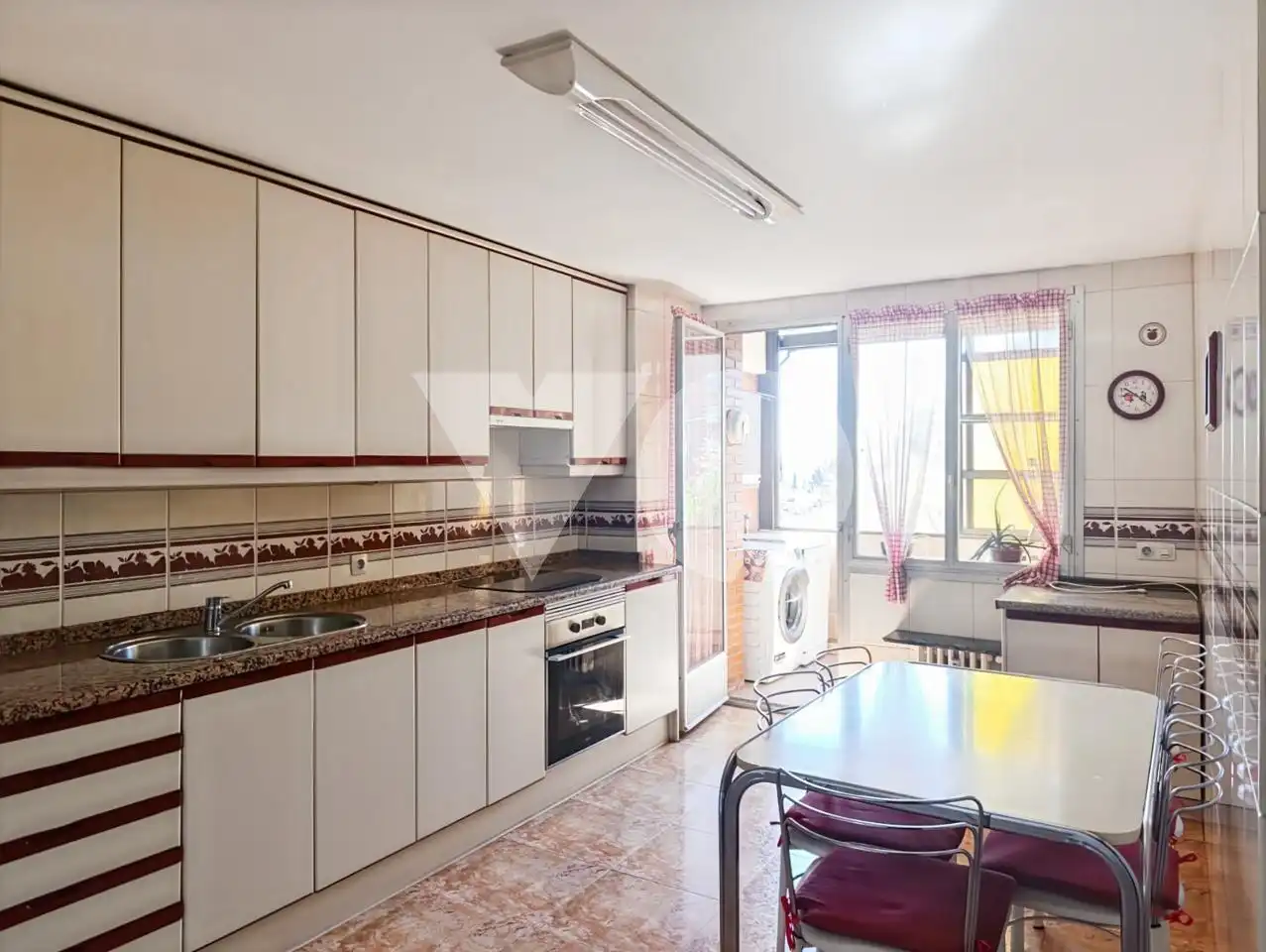 Küche von Wohnung zum Verkauf in Madrid mit Heizung, Parkett und Terrasse