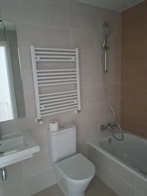 Bathroom of Flat for rent in Urduliz  with Heating and Terrace