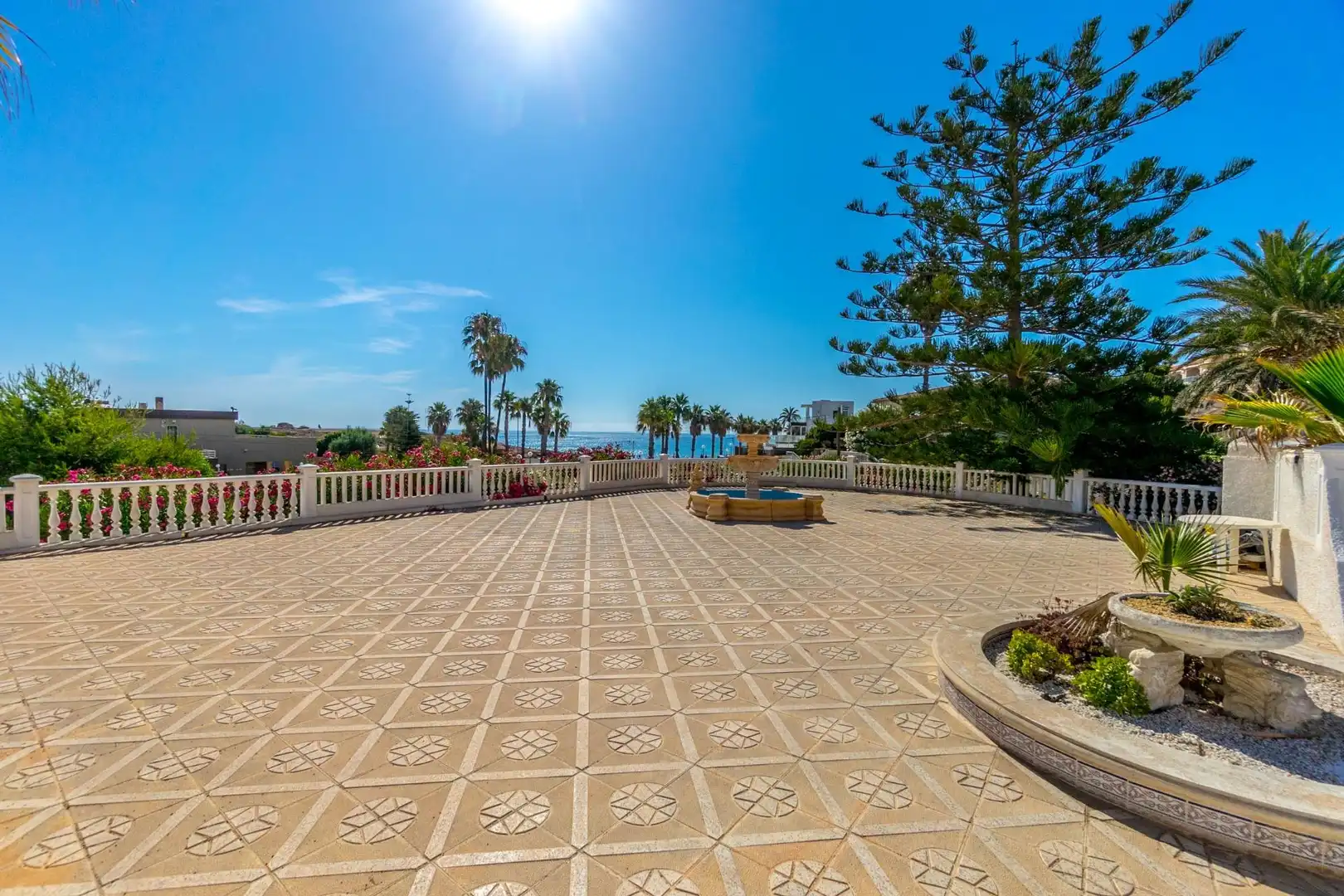 Terrassa de Casa o xalet en venda en Orihuela amb Aire condicionat, Jardí privat i Terrassa