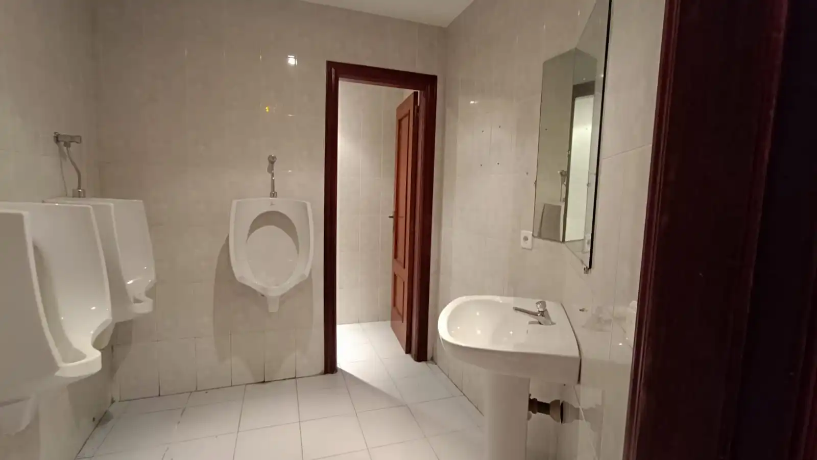 Bathroom of Commercial properties for sale in San Miguel de Valero