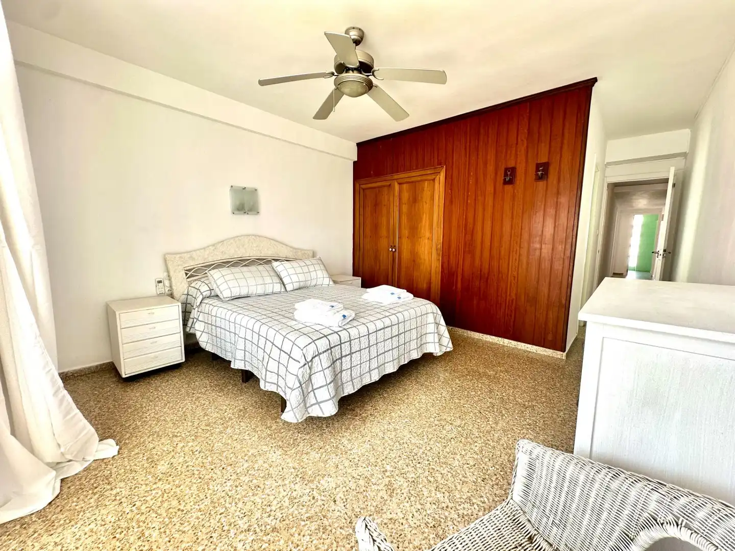 Habitación de Apartamento de alquiler en Gandia con Aire acondicionado, Calefacción y Amueblado