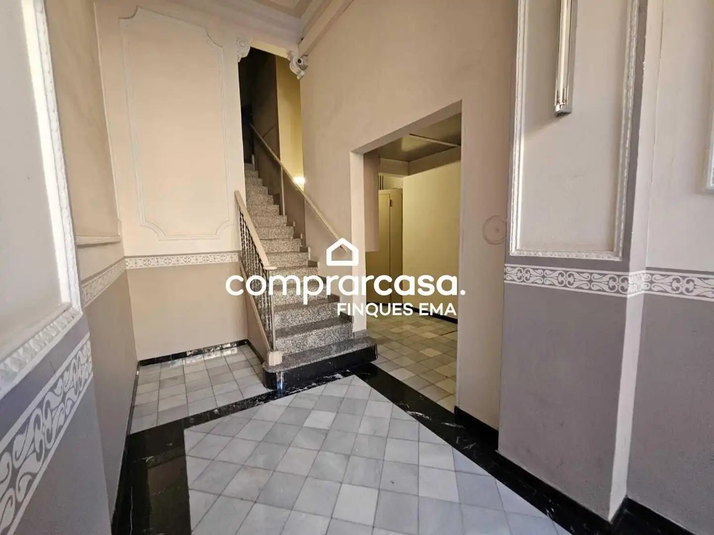 Piso en venta en Barcelona con Balcón