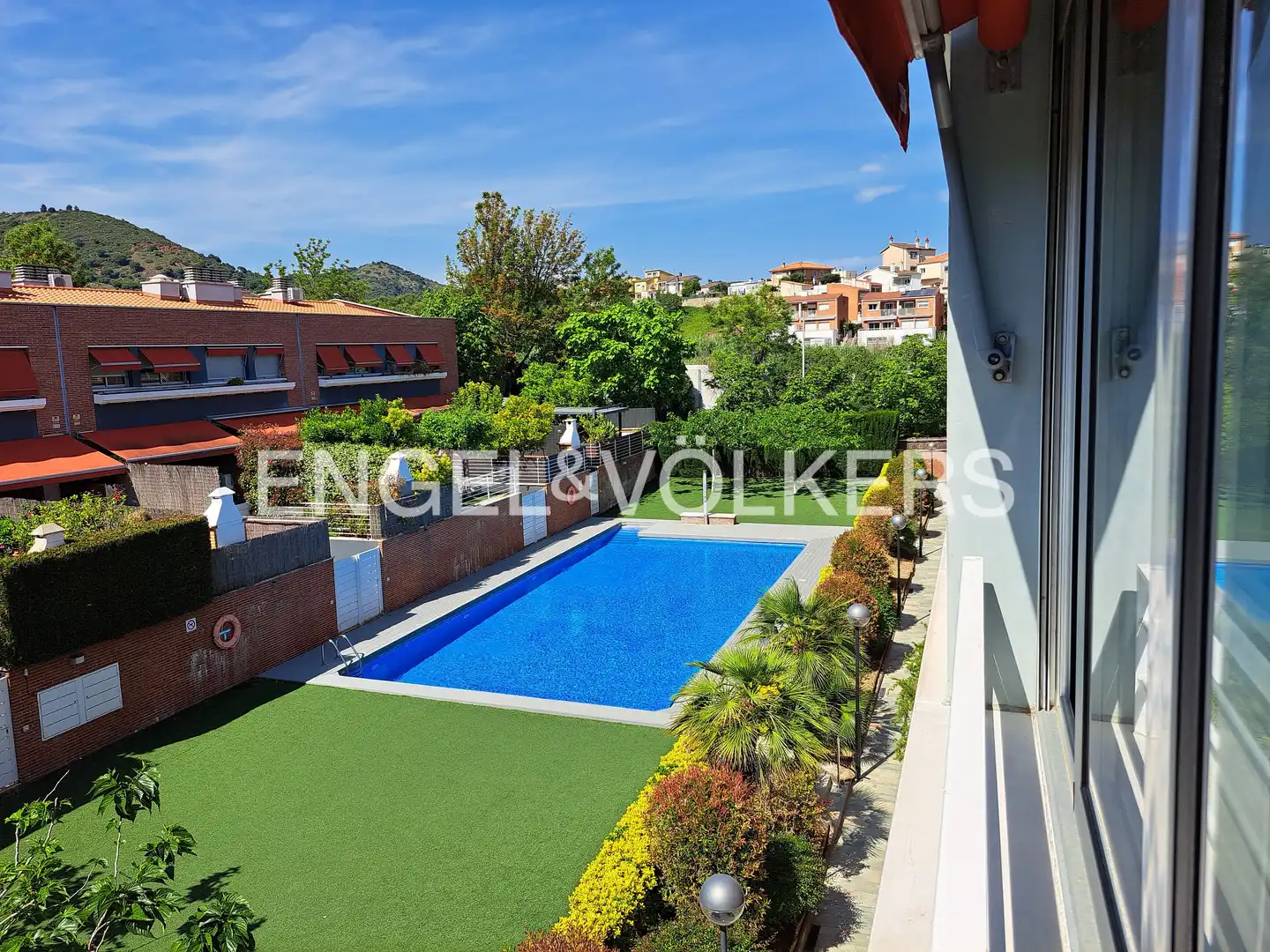 Piscina de Casa o xalet en venda en Calella amb Aire condicionat, Calefacció i Jardí privat