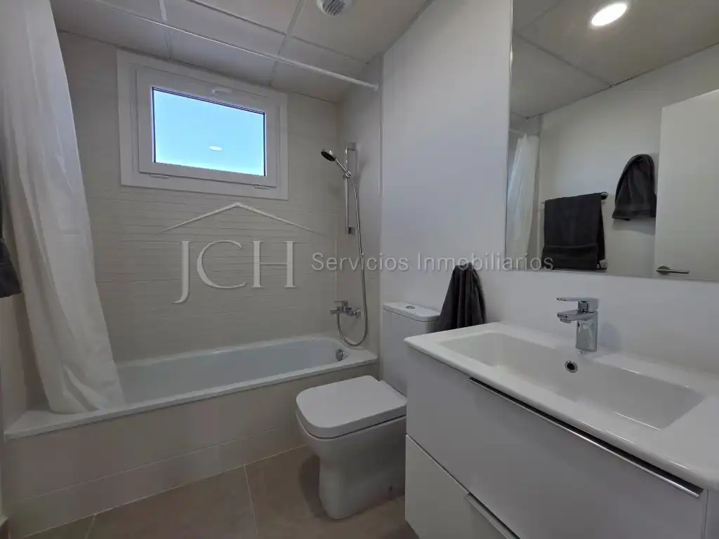 Baño de Ático de alquiler en Estepona con Amueblado