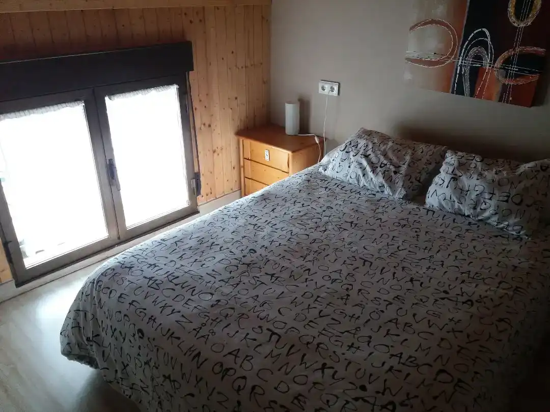 Dormitori de Casa adosada de lloguer en Quintana Redonda amb Jardí privat, Parquet i Moblat