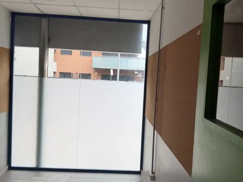 Local comercial de lloguer a Carrer del Canigó 2, imagen 5