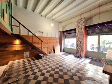 Local comercial en venda a Carrer de Colomines