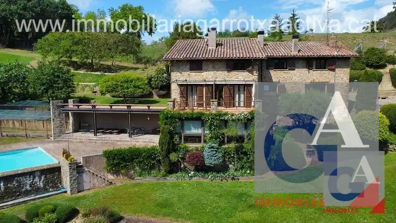 Casa rústica amb terrassa en venda a Sant Joan Les Fonts, imagen 45