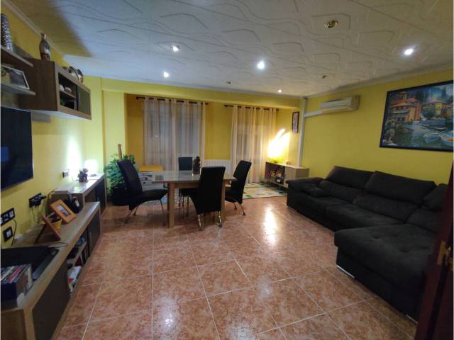 Piso en Venta en Ensanche - Río Júcar