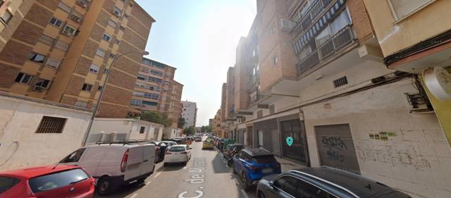 Piso en Venta en Calle de Alozaina en Santa Cristina - San Rafael