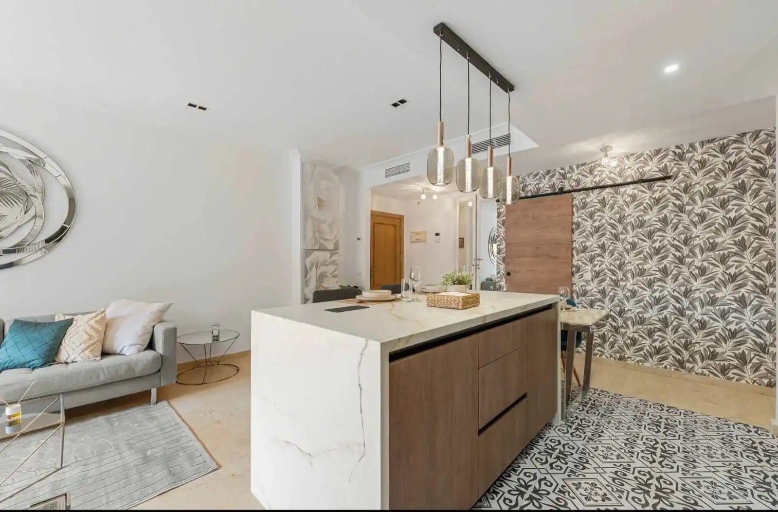 Cuina de Apartament de lloguer en Marbella amb Aire condicionat, Calefacció i Terrassa