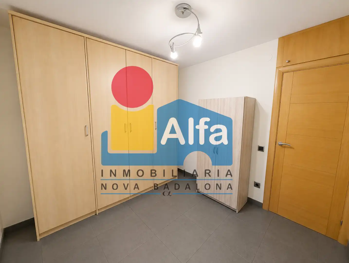 Habitación de Piso en venta en Badalona con Aire acondicionado, Calefacción y Jardín privado