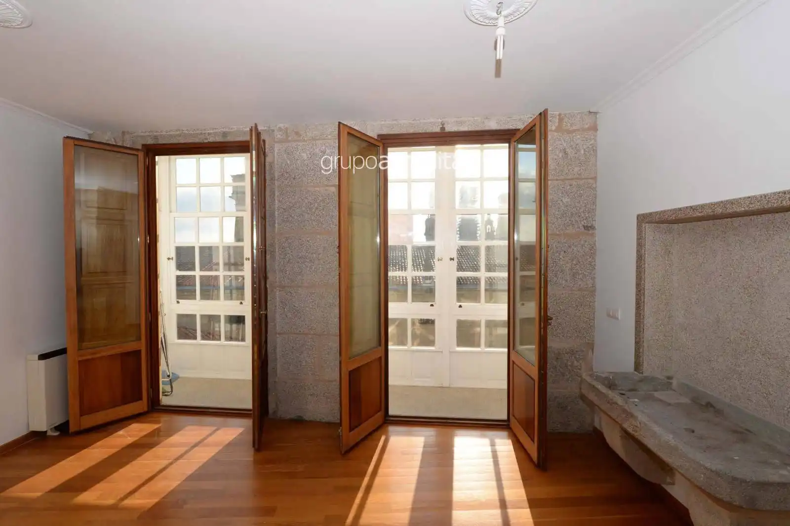 Pis en venda en Santiago de Compostela  amb Calefacció, Parquet i Terrassa