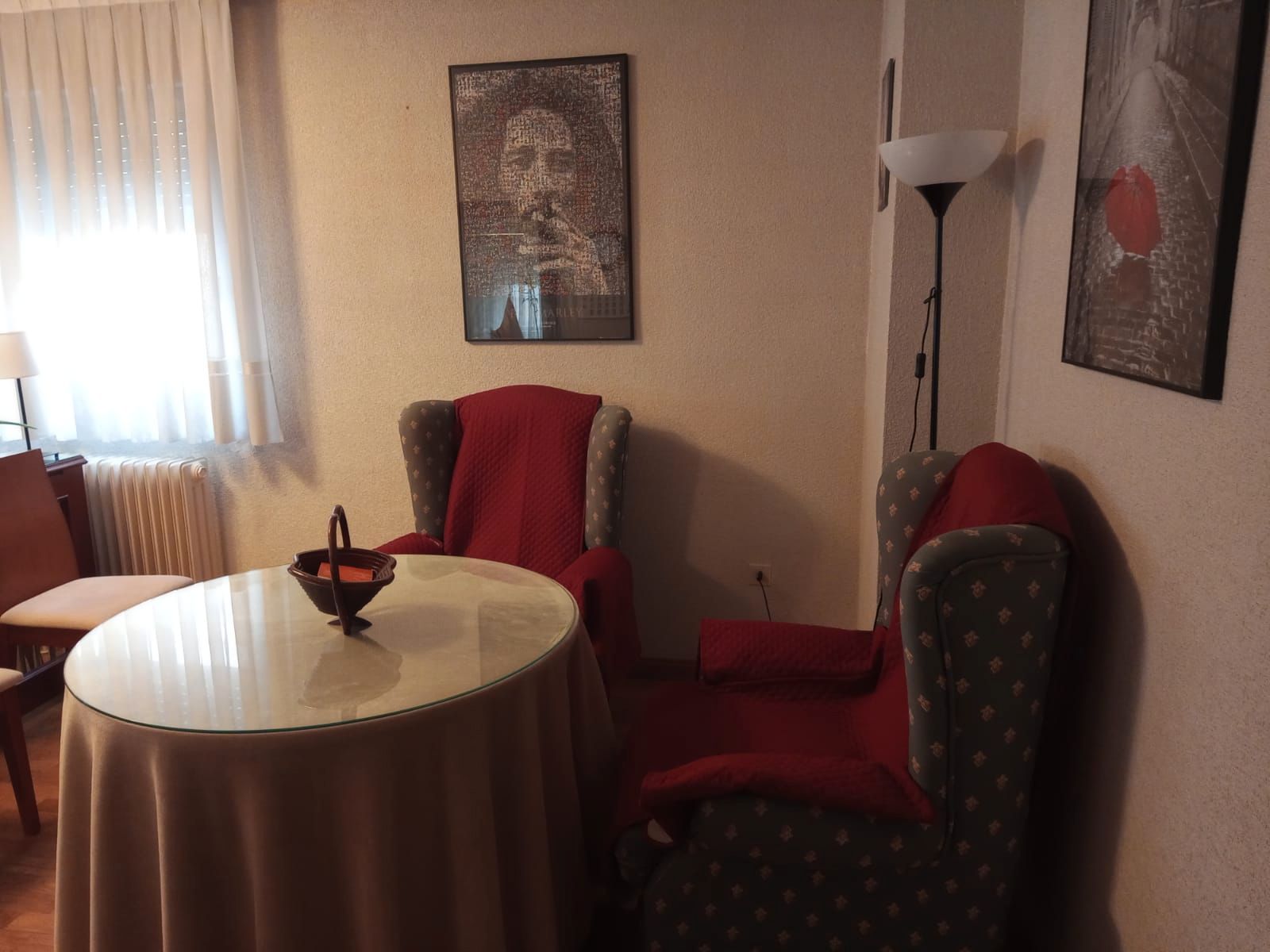 Sala de estar de Piso en venta en Santa Marta de Tormes con Calefacción, Parquet y Terraza