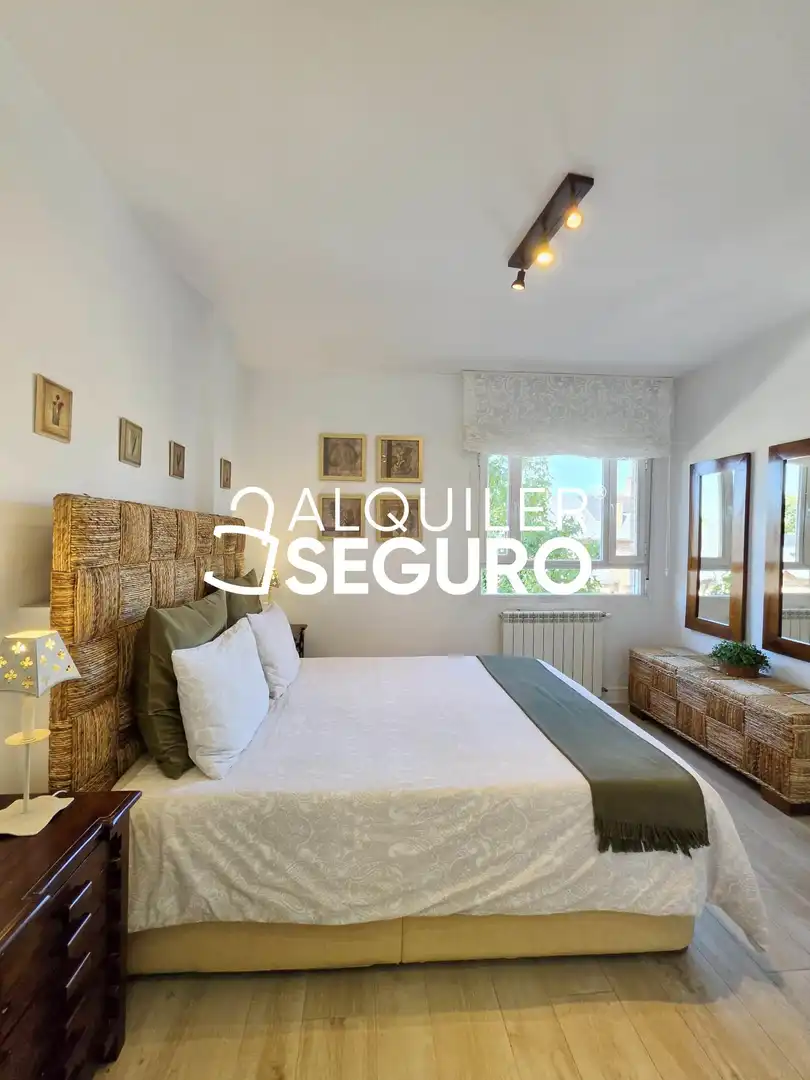 Bedroom of Flat for rent in Boadilla del Monte  with Air Conditioner, Heating and Terrace