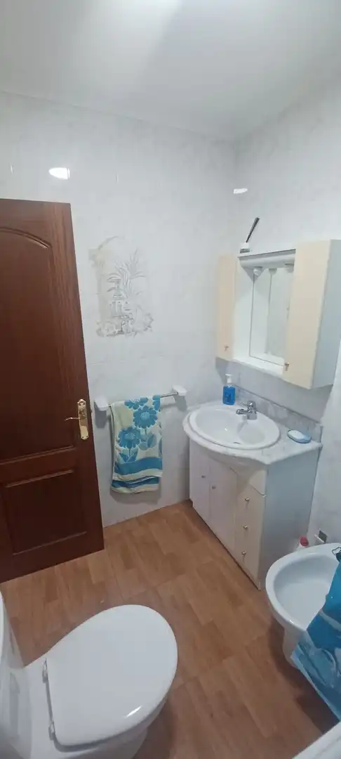 Bathroom of Flat for rent in Algeciras