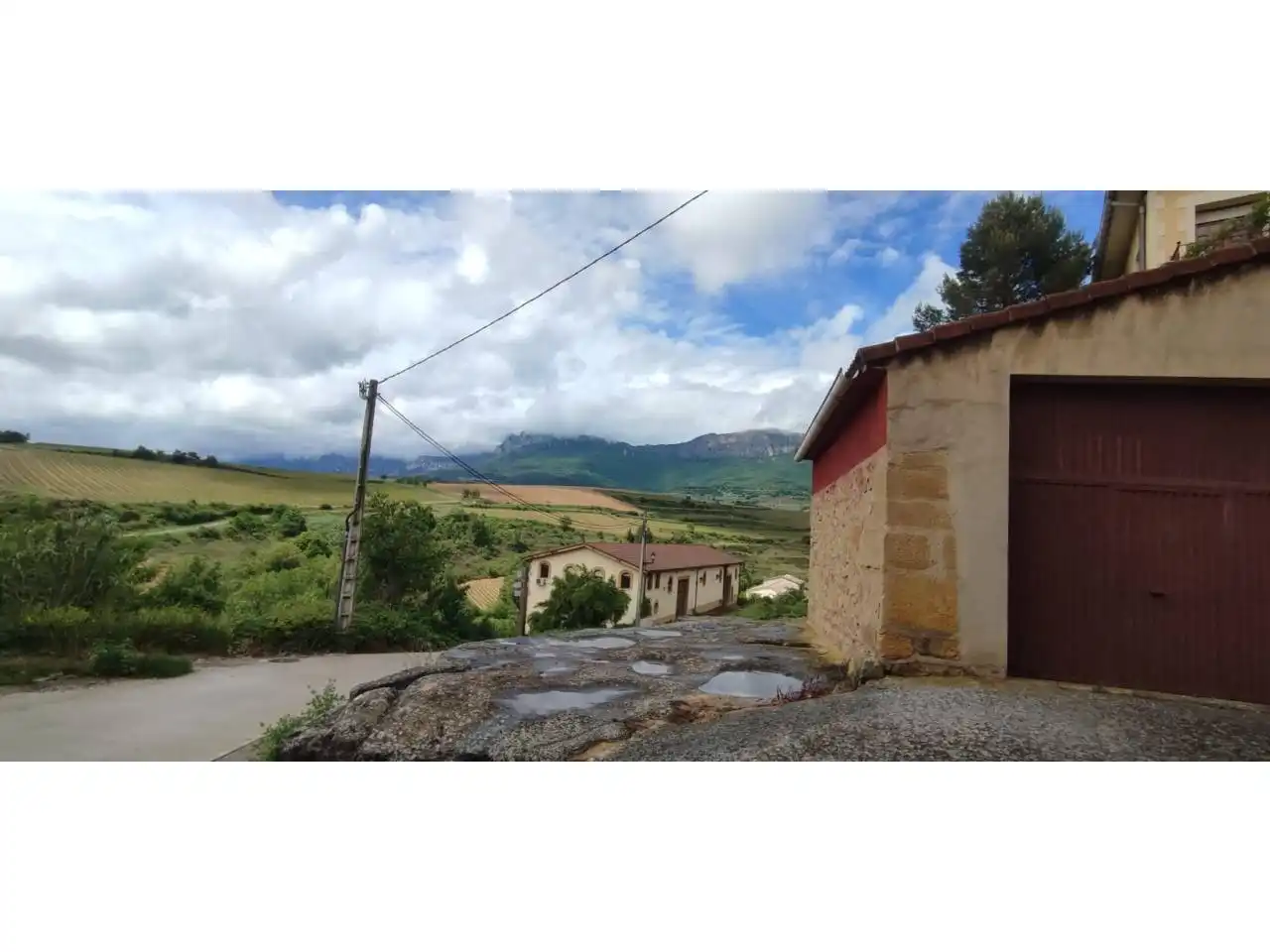 Vista exterior de Casa o chalet en venta en Elvillar / Bilar