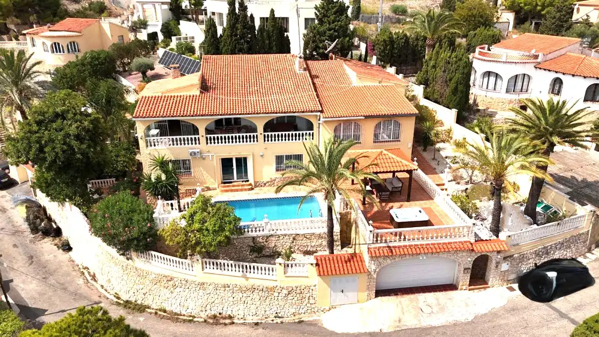 Villa avec piscine à vendre à Maryvilla