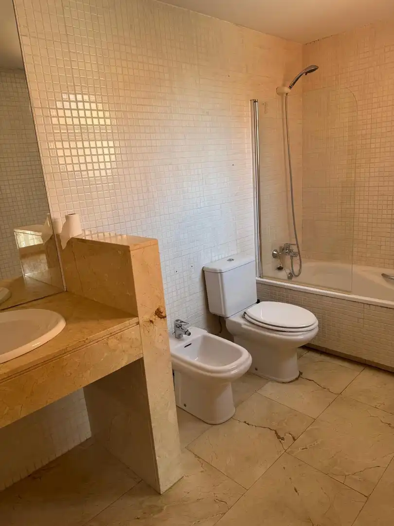 Baño de Casa adosada en venta en Arroyo de la Encomienda con Calefacción, Terraza y Trastero