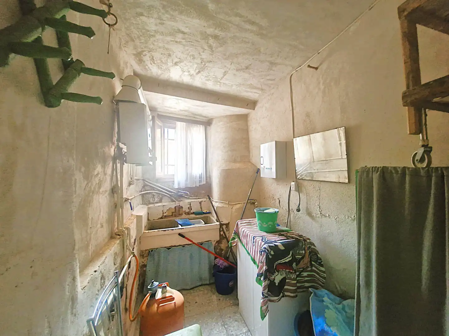 Kitchen of Detached homes for sale in Arnedillo  with Heating, Terrace and Storage room