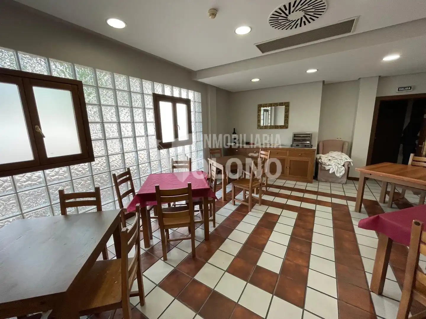 Edificio en venta en Castañares de Rioja
