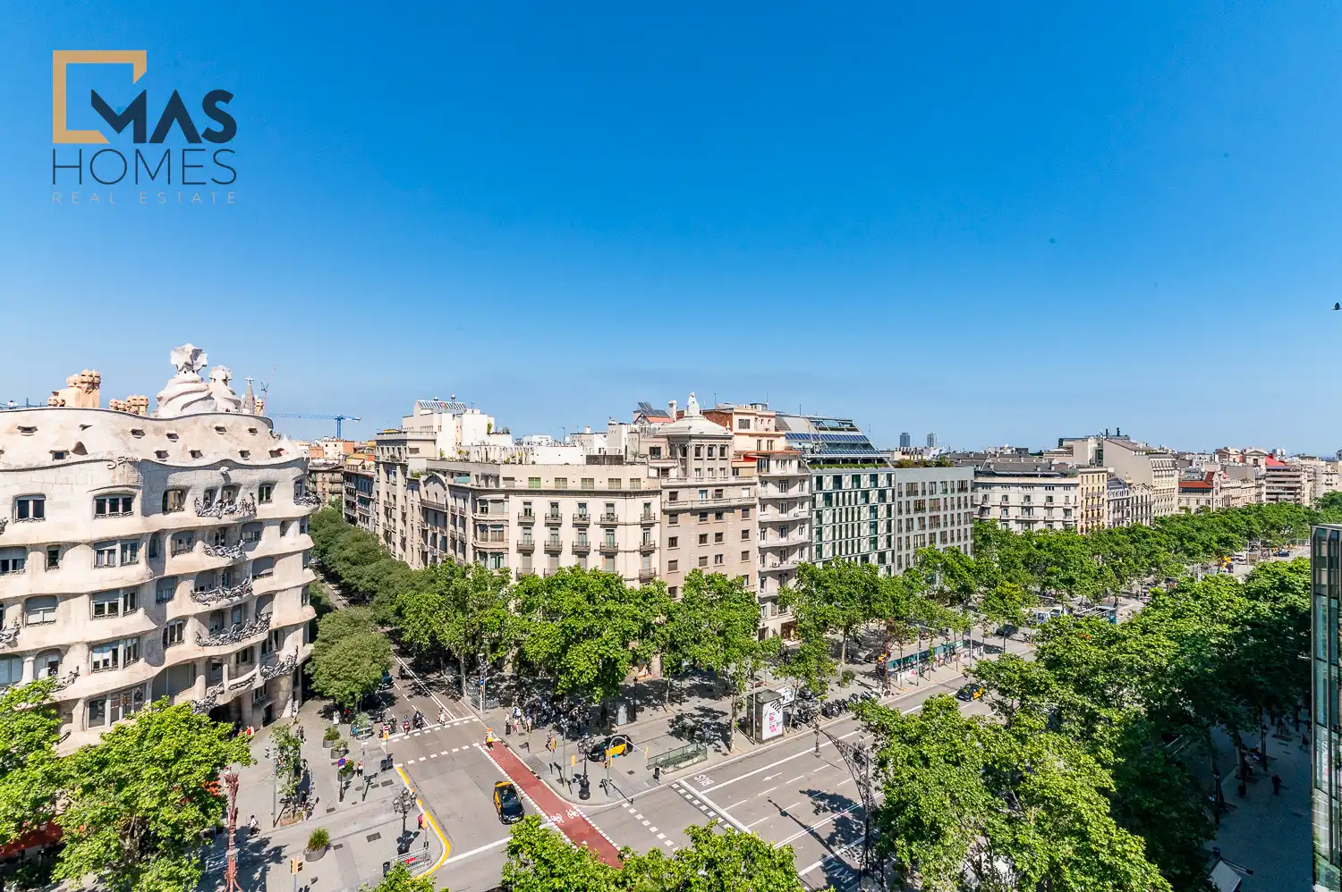 Exterior view of Flat for sale in Barcelona  with Air Conditioner, Heating and Oven