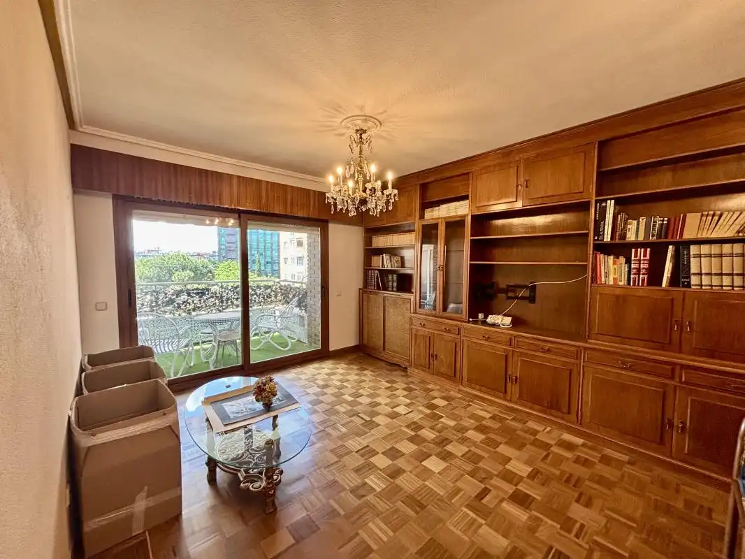 Sala d'estar de Pis de lloguer en Madrid amb Aire condicionat, Calefacció i Jardí privat