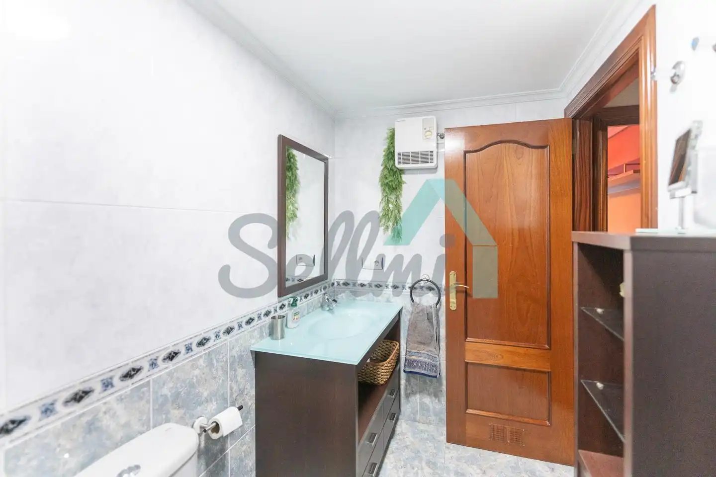 Baño de Piso en venta en Mieres (Asturias) con Calefacción y Trastero