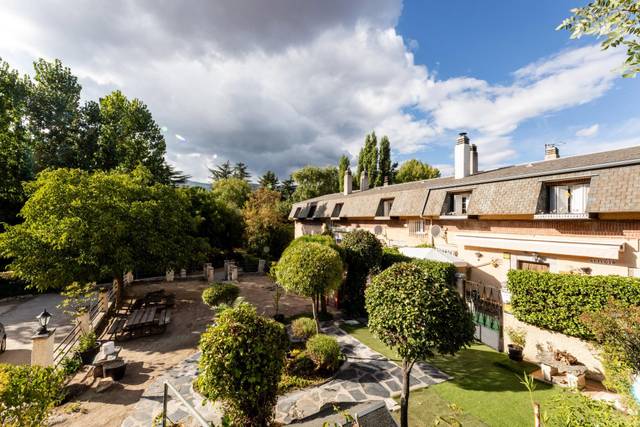 Casa adosada en Alquiler en Calle MIGUEL M BONETA en Los Molinos