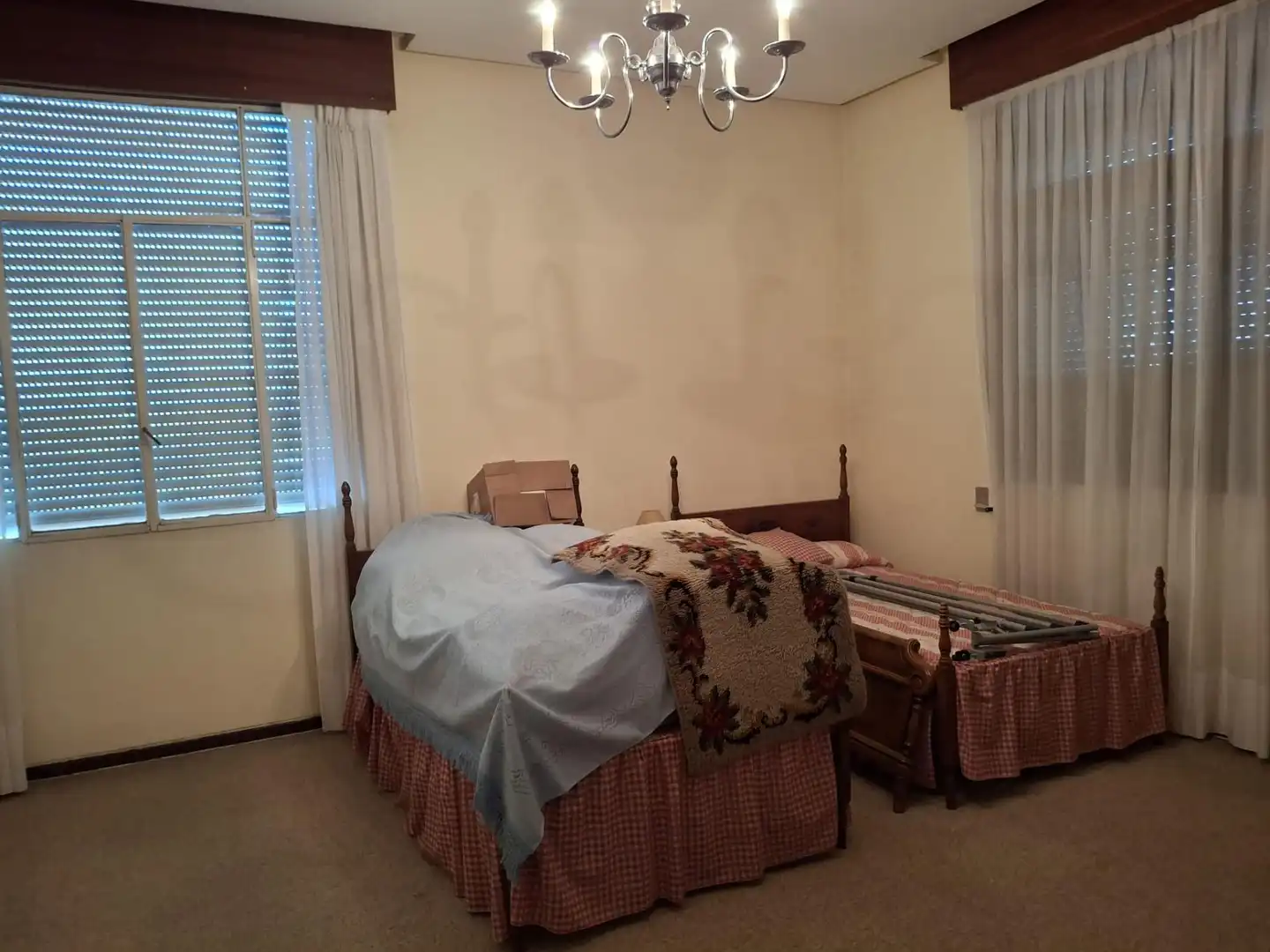 Bedroom of Houses for sale in Ourense Capital   with Air Conditioner, Heating and Private garden