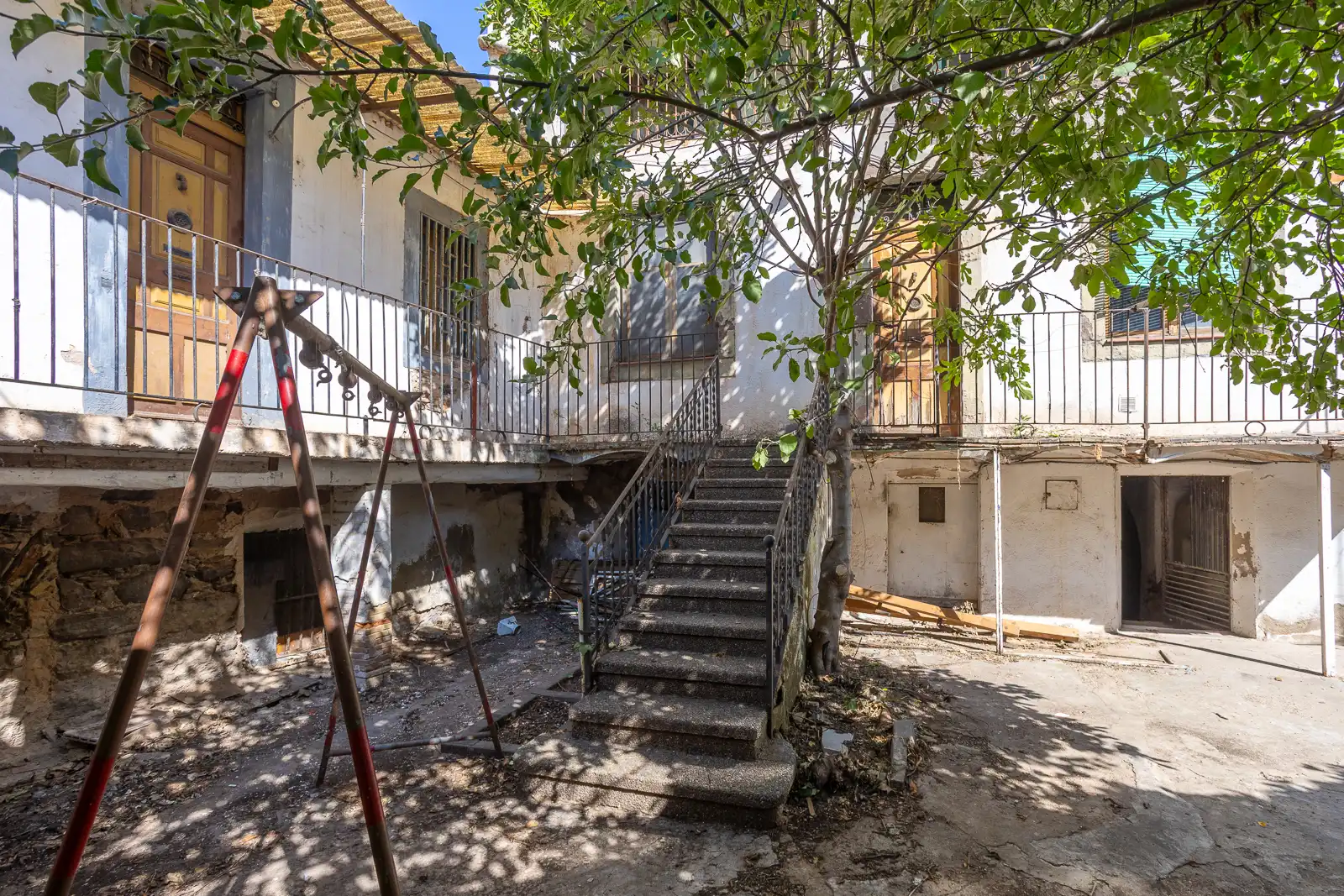 Exterior view of Houses for sale in Sallent  with Private garden, Balcony and Alarm