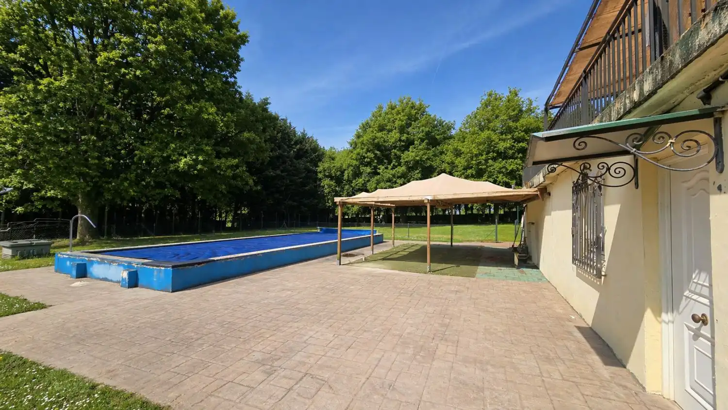 Piscina de Casa adosada en venda en Lezama amb Terrassa i Traster