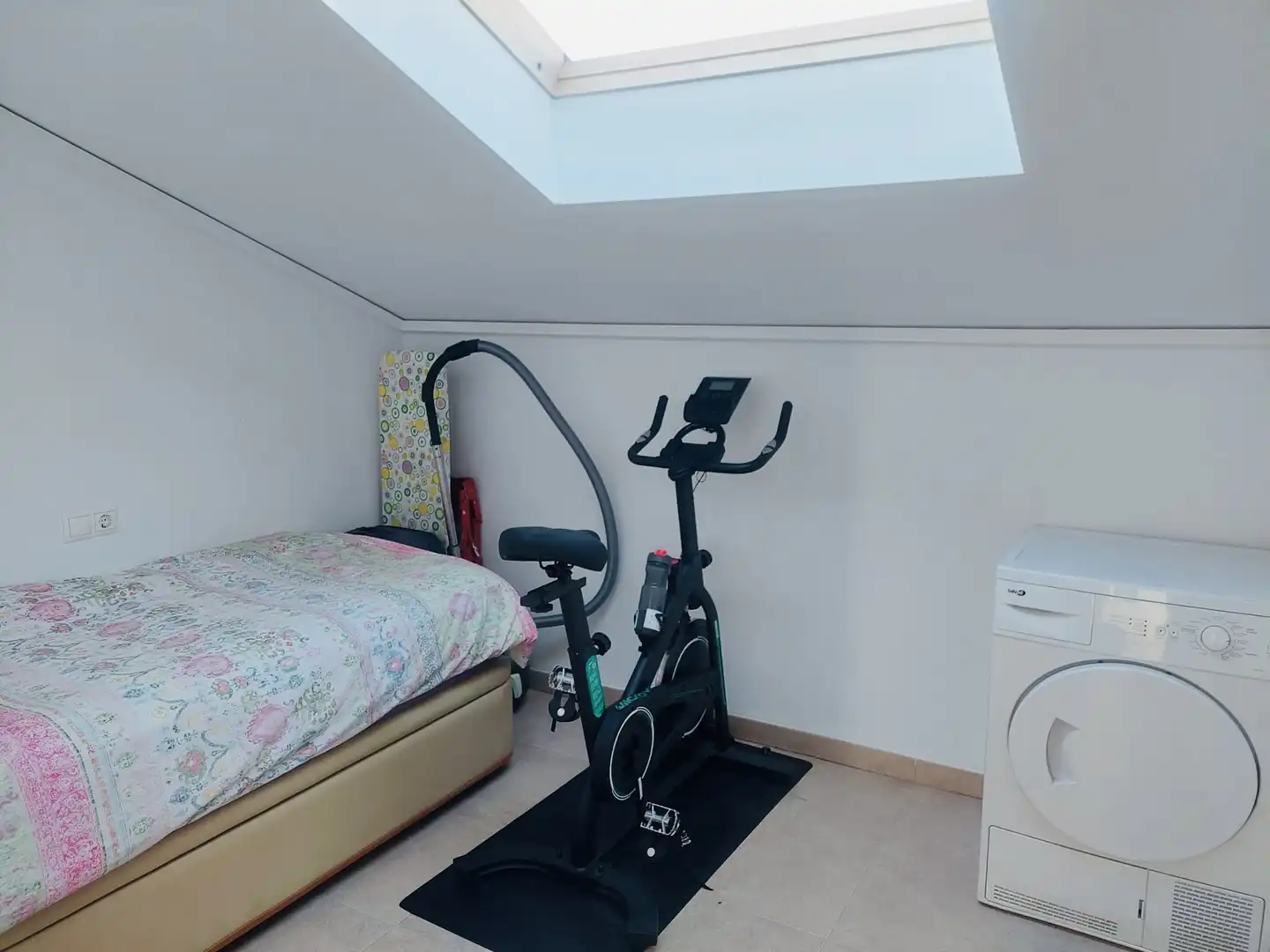 Schlafzimmer von Dachboden zum Verkauf in Dénia mit Klimaanlage, Heizung und Terrasse