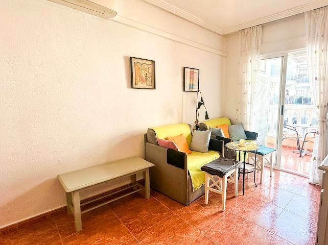 Living room of Flat for sale in Torrevieja  with Furnished