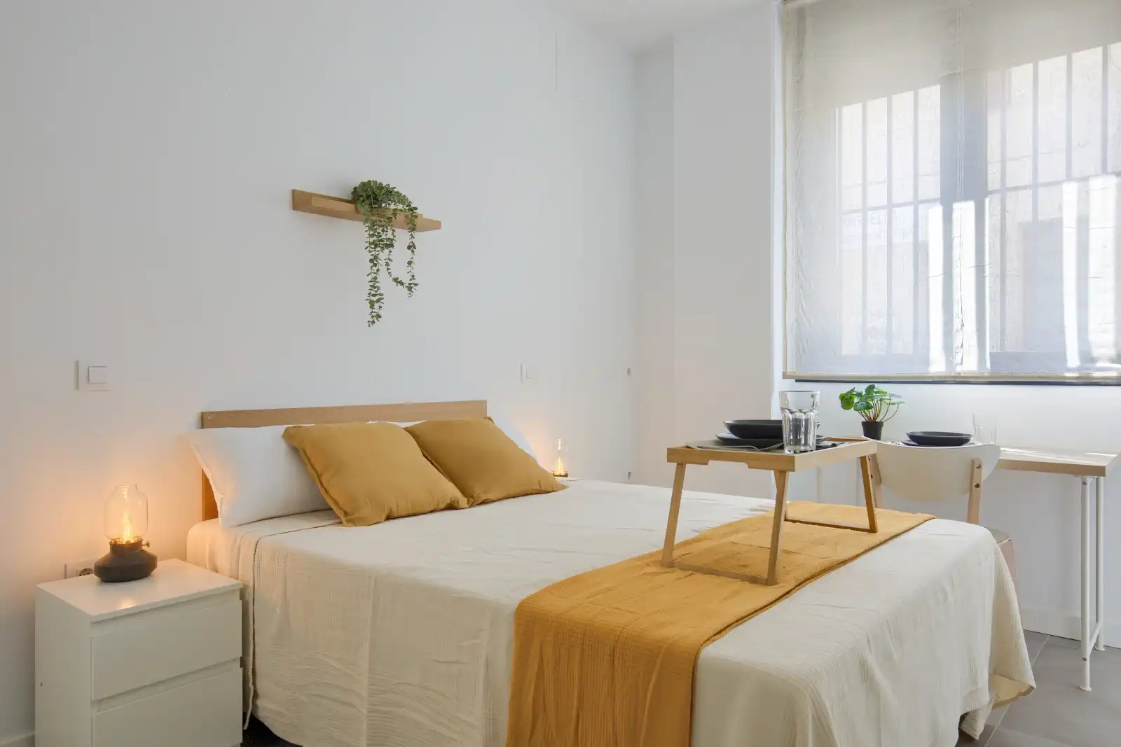 Room in Calle de las Islas Bermudas, Tres Olivos - Valverde
