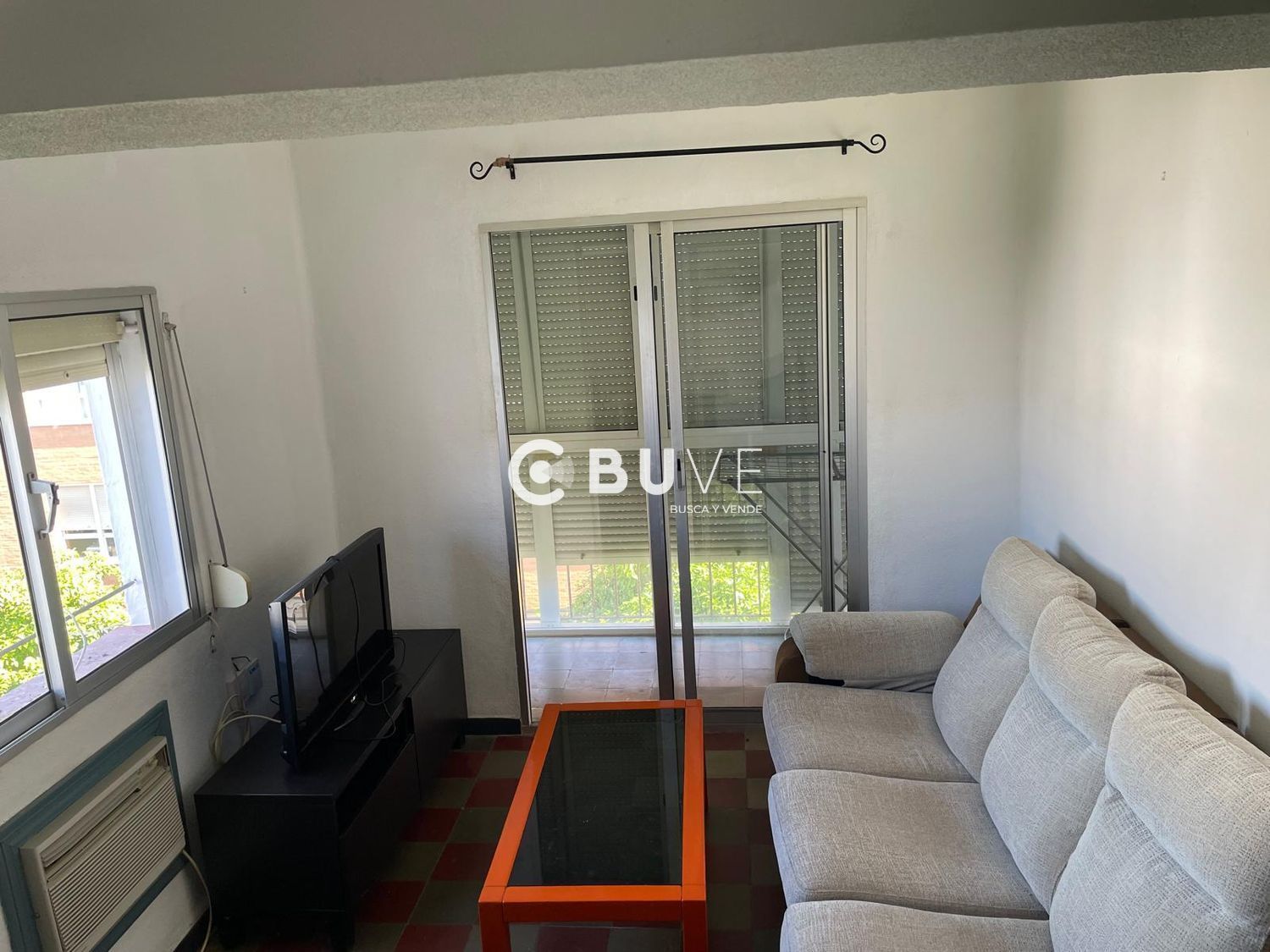 Living room of Flat for sale in  Sevilla Capital  with Air Conditioner, Terrace and Furnished
