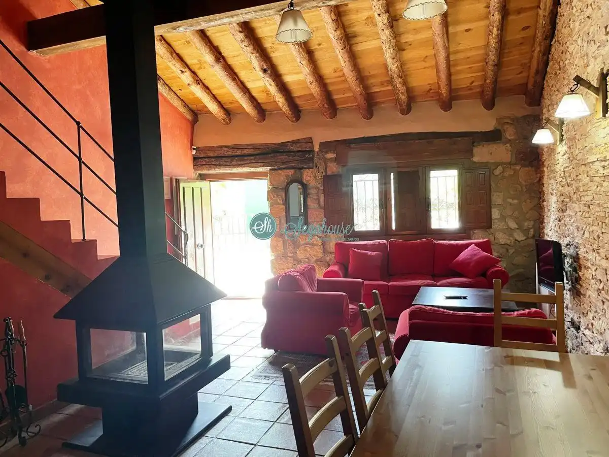Living room of Houses for sale in Adrada de Pirón  with Heating